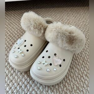 NOWT Crocs Stomp Lined Clog with free jibbitz